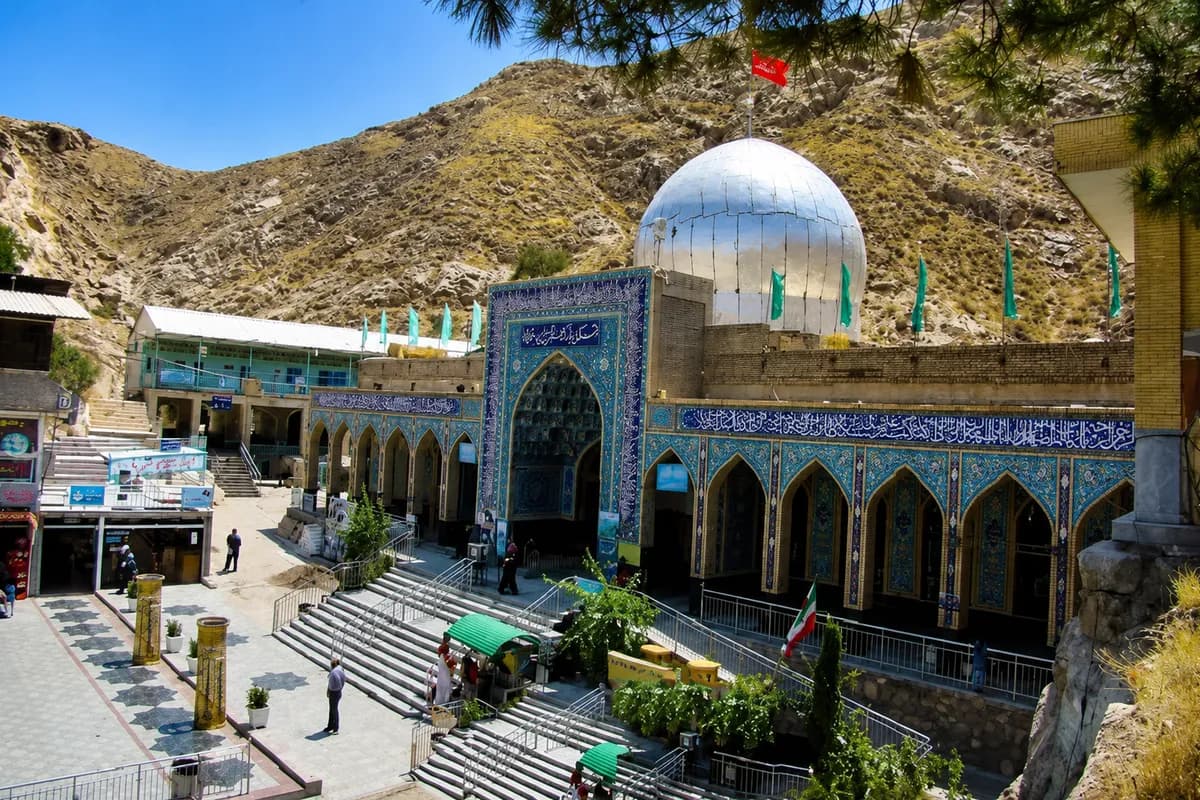 آرامگاه خواجه مراد